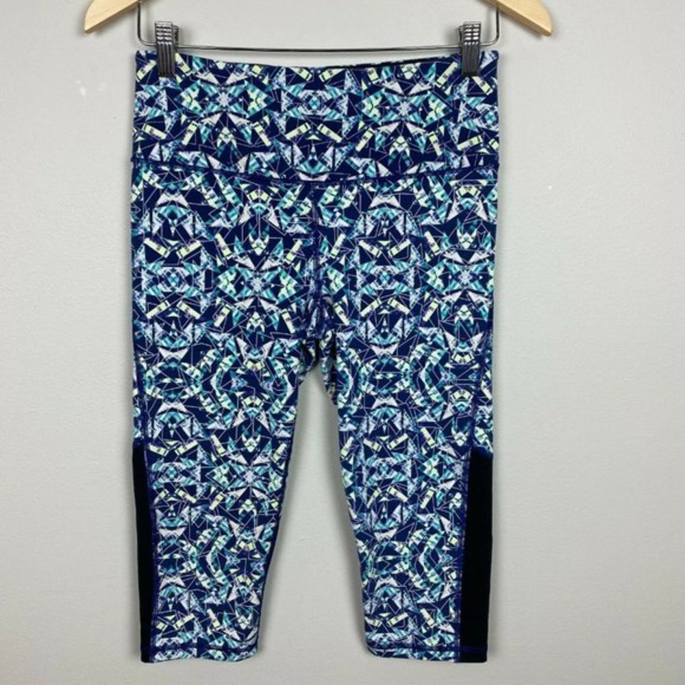 VSX‎ Victoria Secret Sport Capri Leggings Small Geometric Printed Stretch Yoga